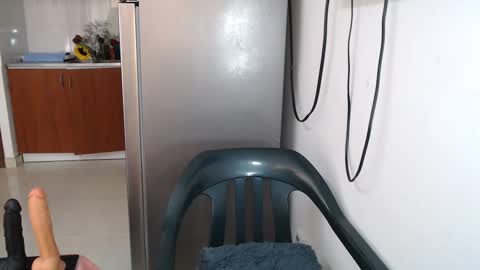 anntonella_squirt online show from September 24, 2025, 1:25 pm