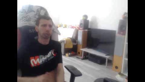 LoyalDog online show from April 30, 2026, 4:02 pm