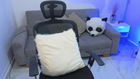 Snapshot of anny_louis chatting on September 25, 2025, 7:50 pm ANNY LOUIS online show from September 25, 2025, 7:50 pm