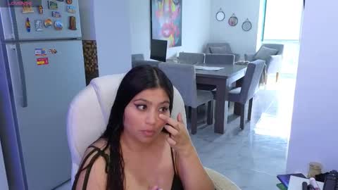 Snapshot of anny_louis chatting on October 25, 2025, 7:41 pm ANNY LOUIS online show from October 25, 2025, 7:41 pm