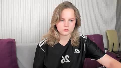 anny_love_you online show from September 18, 2025, 10:06 am