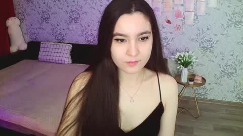 Snapshot of anny_shine chatting on December 8, 2024, 6:11 am Annie online show from December 8, 2024, 6:11 am