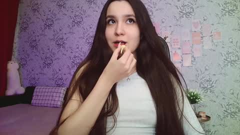 Snapshot of anny_shine chatting on December 18, 2024, 5:04 am Annie online show from December 18, 2024, 5:04 am