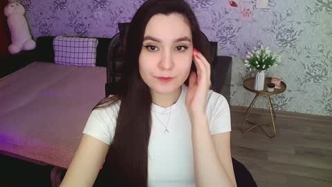 Snapshot of anny_shine chatting on December 29, 2024, 3:44 am Annie online show from December 29, 2024, 3:44 am