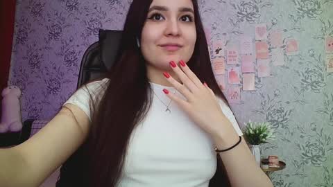 Snapshot of anny_shine chatting on January 11, 2025, 6:35 am Annie online show from January 11, 2025, 6:35 am