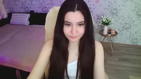 Snapshot of anny_shine chatting on January 21, 2025, 8:30 am Annie online show from January 21, 2025, 8:30 am