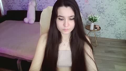 Snapshot of anny_shine chatting on February 7, 2025, 6:35 am Annie online show from February 7, 2025, 6:35 am