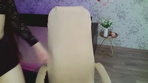 Snapshot of anny_shine chatting on February 28, 2025, 1:05 am Annie online show from February 28, 2025, 1:05 am