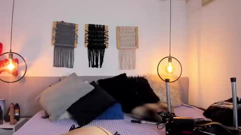 anny_stan online show from February 27, 2025, 6:42 pm