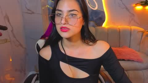 Live 1500am 2100pm COLOMBIAN HOUR online show from May 19, 2026, 8:59 pm