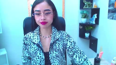Anny online show from March 3, 2025, 3:53 pm