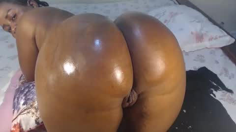 Snapshot of annybecca chatting on October 28, 2025, 4:38 am Anny online show from October 28, 2025, 4:38 am