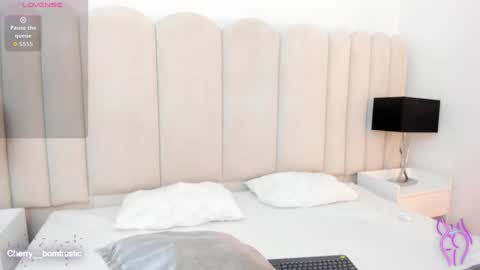 Anny online show from February 17, 2026, 10:49 pm