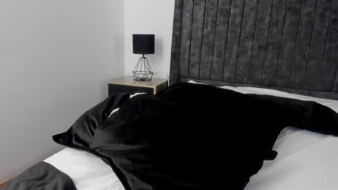 Anny online show from March 16, 2026, 11:31 pm