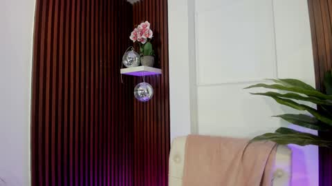 Snapshot of annybuny chatting on December 28, 2024, 11:30 am Ana online show from December 28, 2024, 11:30 am