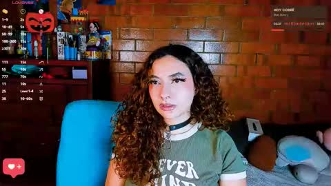 Anny  IG online show from November 11, 2025, 4:12 am