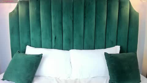 Anny Colson online show from September 18, 2025, 4:14 am