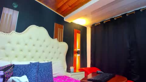 AnnyEvansz online show from March 24, 2026, 12:32 pm