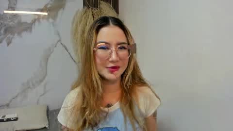 Anny online show from May 11, 2026, 8:50 pm