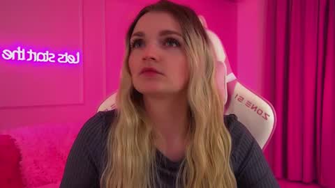 annyraii online show from February 7, 2026, 6:33 pm