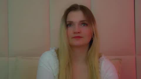 annyraii online show from March 12, 2026, 6:19 am