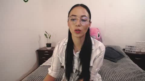 Snapshot of annyroberts_89 chatting on February 7, 2025, 8:42 pm Anny online show from February 7, 2025, 8:42 pm