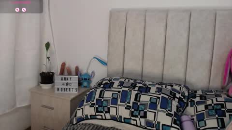 Snapshot of annyroberts_89 chatting on September 20, 2025, 1:34 pm Anny online show from September 20, 2025, 1:34 pm