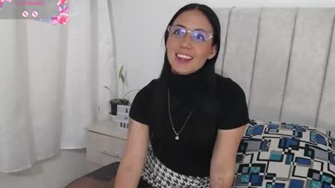 Snapshot of annyroberts_89 chatting on October 12, 2025, 9:58 pm Anny online show from October 12, 2025, 9:58 pm