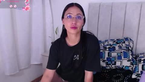 Snapshot of annyroberts_89 chatting on October 14, 2025, 11:33 am Anny online show from October 14, 2025, 11:33 am