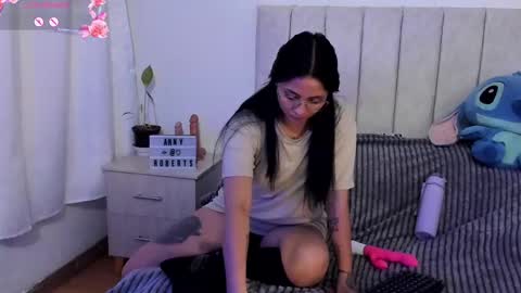 Anny online show from October 27, 2025, 11:25 am