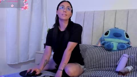 Anny online show from November 3, 2025, 10:32 pm