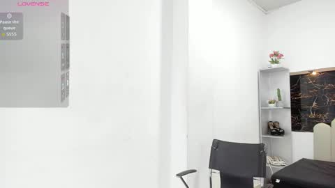 Anny online show from October 30, 2025, 7:36 pm