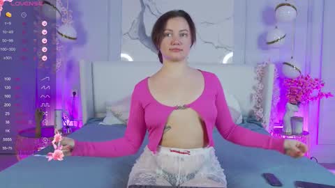 Snapshot of annysue_ chatting on October 16, 2025, 5:19 am AnnySue online show from October 16, 2025, 5:19 am