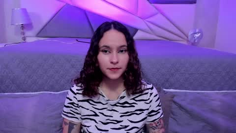 AnnyT online show from January 8, 2025, 7:45 pm
