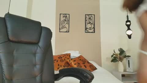 AnnyXhot online show from June 6, 2026, 11:04 am
