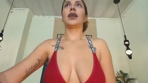 Snapshot of annyxhot chatting on July 30, 2026, 1:32 pm AnnyXhot online show from July 30, 2026, 1:32 pm