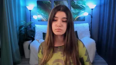 Anora online show from September 26, 2025, 7:29 pm