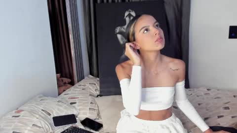 Snapshot of anotella_aa chatting on May 15, 2026, 11:34 pm anotella_aa online show from May 15, 2026, 11:34 pm