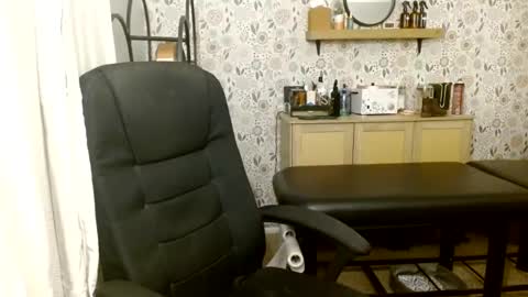 Answer4242 online show from September 26, 2025, 5:55 am