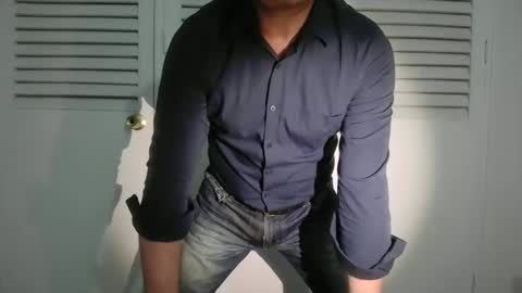 Snapshot of antarctic_male33 chatting on January 11, 2025, 4:38 am antarctic male online show from January 11, 2025, 4:38 am