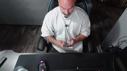 Snapshot of anthoform chatting on October 17, 2025, 2:48 am anthoform online show from October 17, 2025, 2:48 am