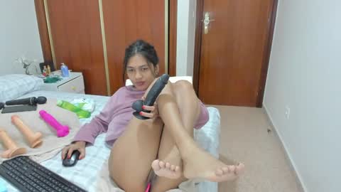 anthonela_hotsex online show from December 28, 2024, 2:53 pm