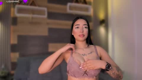 Anthonella Sweet online show from January 10, 2026, 11:23 am