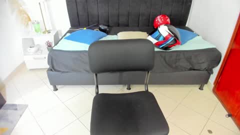 Snapshot of anthoy_wayans chatting on February 15, 2025, 8:33 pm       online show from February 15, 2025, 8:33 pm