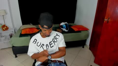 Snapshot of anthoy_wayans chatting on March 8, 2025, 3:06 am       online show from March 8, 2025, 3:06 am