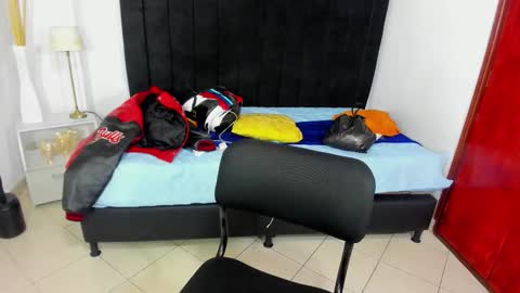 Snapshot of anthoy_wayans chatting on November 1, 2025, 12:56 am       online show from November 1, 2025, 12:56 am