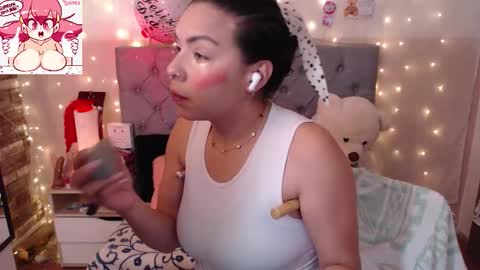 Snapshot of antolyh_c chatting on September 11, 2025, 11:43 am antolyh_c online show from September 11, 2025, 11:43 am