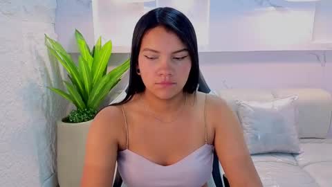 Snapshot of antonela_tp chatting on September 23, 2025, 12:52 pm Antonela online show from September 23, 2025, 12:52 pm