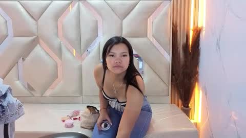 Snapshot of antonela_tp chatting on November 1, 2025, 1:02 pm Antonela online show from November 1, 2025, 1:02 pm