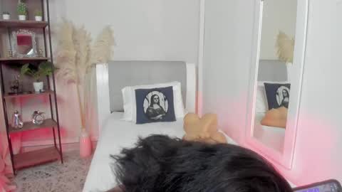 Snapshot of antonelabella chatting on October 1, 2025, 10:49 pm Antonela online show from October 1, 2025, 10:49 pm